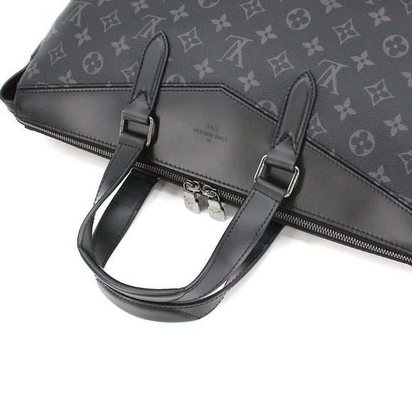Louis Vuitton Monogram Eclipse Explorer Shoulder Bag Black - Picture 5 of 7